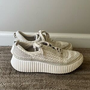 Dolce Vita Sneakers 8.5